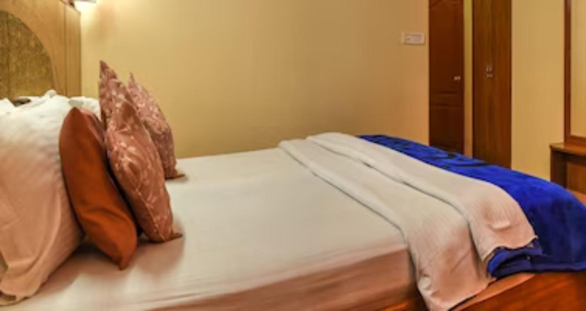 Hotel King Palace - Nature-Valley-Luxury-Room - Prime Location With Parking Facilities Шимла Экстерьер фото