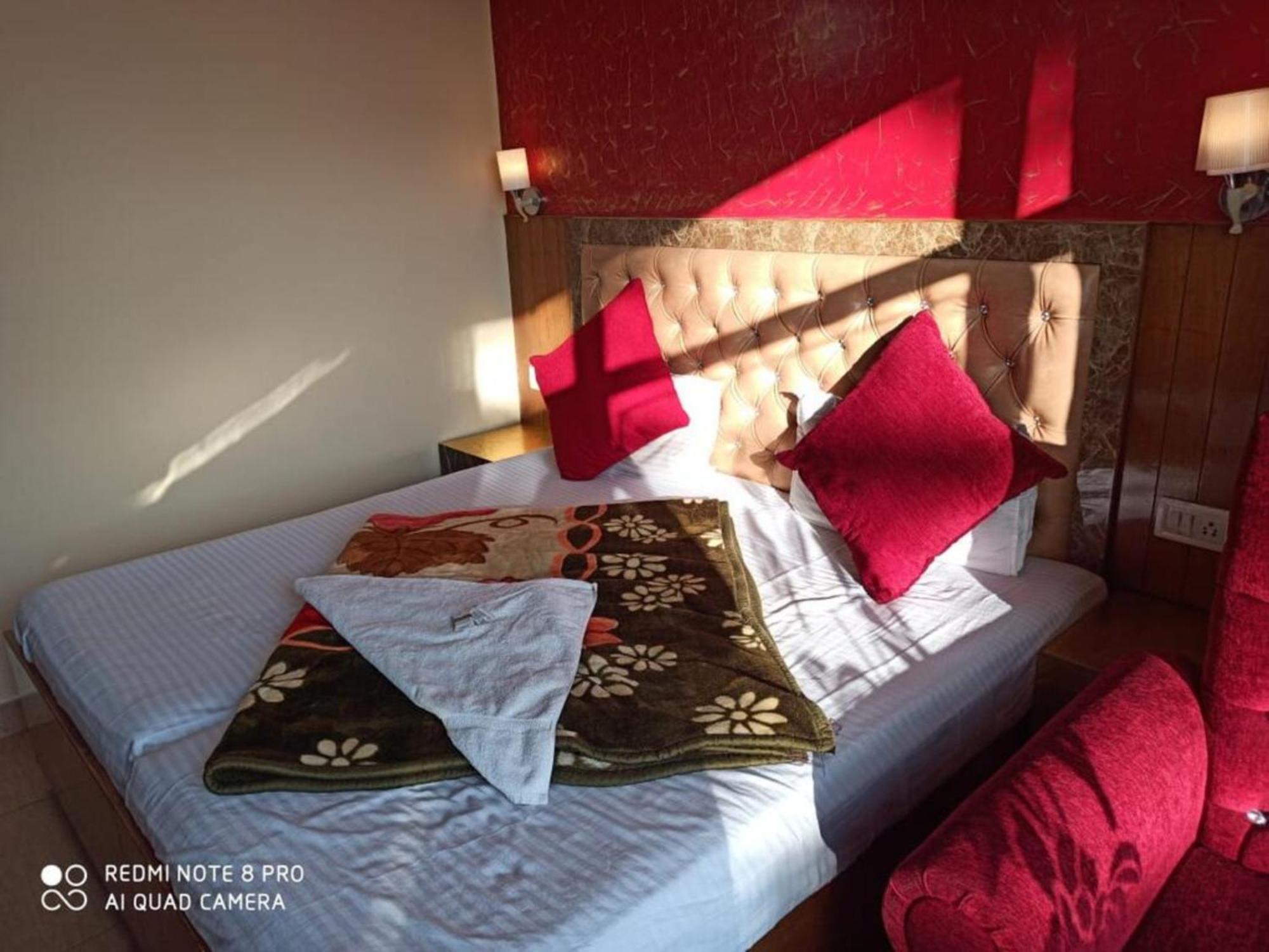Hotel King Palace - Nature-Valley-Luxury-Room - Prime Location With Parking Facilities Шимла Экстерьер фото